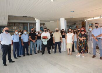 Μαζί με το προσωπικό του Δήμου έσβησε κεράκια ο Δήμαρχος Αγίας Νάπας
