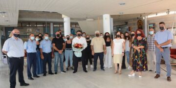 Μαζί με το προσωπικό του Δήμου έσβησε κεράκια ο Δήμαρχος Αγίας Νάπας