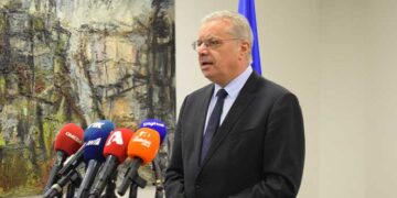 Στη Βουλή το απόγευμα η αναβολή εκλογών ΤΑ - Συμφώνησαν τα 3 μεγάλα κόμματα
