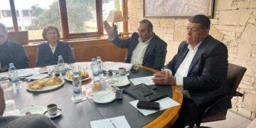 Στο Παραλίμνι ο Καρούσος - 1 εκατ. ευρώ χορηγία για τα πεζοδρόμια