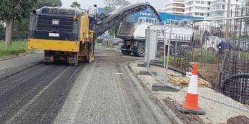 Προχωρούν οι εργασίες συντήρησης δρόμων στην Λάρνακα