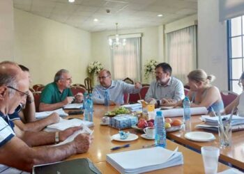 Λάρνακας με Λιβάδια