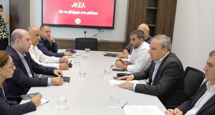 Συνάντηση Παγκύπριας Ένωσης Προσφύγων με Στέφανο Στεφάνου