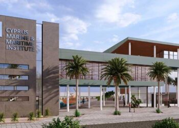 Σχολής Θαλάσσιων Επιστημών στη Λάρνακα