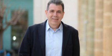 Ανδρέας Παπαχαραλάμπους