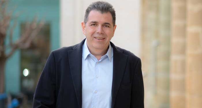 Ανδρέας Παπαχαραλάμπους