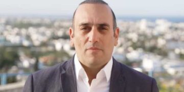 Γιάννης Καρούσος