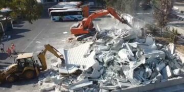 Κατεδάφιση αυθαίρετης