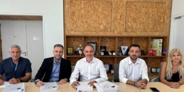 Ασφαλτοστρώσεις σε δρόμους της Αγλαντζιάς