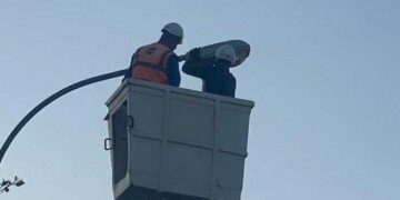 Το Παραλίμνι αλλάζει τα φώτα του