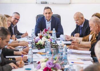 Ψάχνουν λύσεις για τους αγροτικούς δρόμους στο ΥΠΕΣ