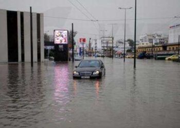 Συνεργεία των Επαρχ. Διοικήσεων καταγράφουν ζημιές σε Λεμεσό-Πάφο