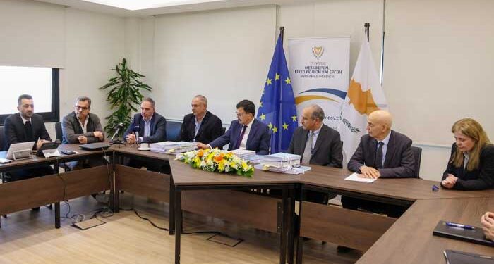 Έπεσαν οι υπογραφές για την Λεωφόρο Αμμοχώστου στην Αγλαντζιά