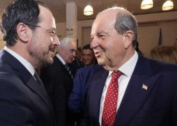 Πρώτη συνάντηση Χριστοδουλίδη - Τατάρ μετά τη Γενεύη