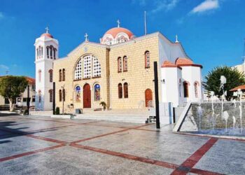 Τρίτη του Πάσχα στην Πλατεία Αποστόλου Λουκά