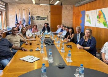 Ανθεστήρια, Κατακλυσμός, Αμμόχωστος, Παραλίμνι, Δερύνεια