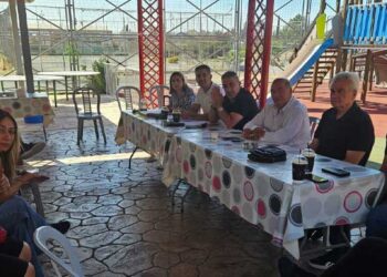 Ο Δήμαρχος Πολεμιδιών, Ανδρέας Θεοδώρου, με μέλη του Δημοτικού Συμβουλίου, πραγματοποίησε συνάντηση με δημότες του διαμερίσματος Πάνω Πολεμιδιών