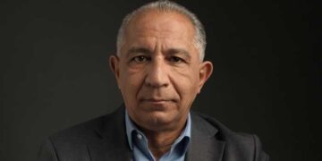 Γιάννης Τσουλόφτας