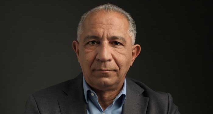 Γιάννης Τσουλόφτας