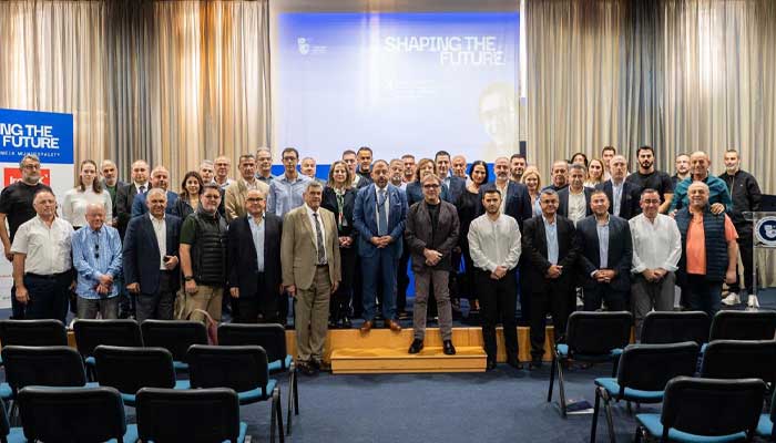 Δήμου Παραλιμνίου–Δερύνειας