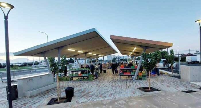 λαϊκή αγορά Δερύνειας