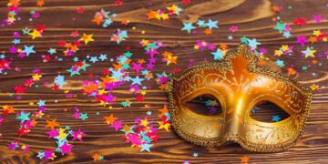 ΚΑΡΝΑΒΑΛΙΣΤΙΚΗ ΠΑΡΕΛΑΣΗ