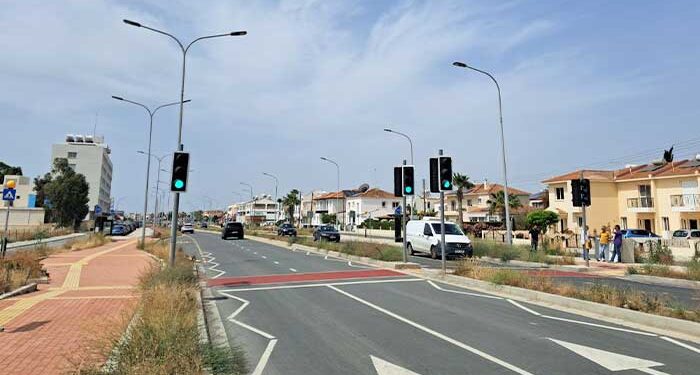 Σε λειτουργία νέες διαβάσεις πεζών στο δρόμο Λάρνακας – Δεκέλειας