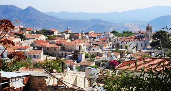 Λεύκαρα
