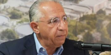 Γιάννης Τσουλόφτας