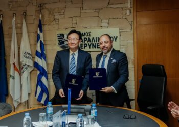 Παραλίμνι – Δερύνεια